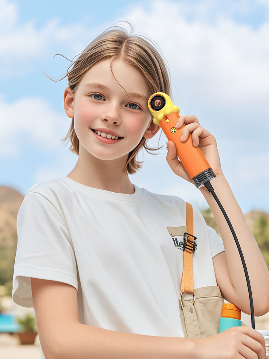SYLPH 2 LOVELY youth hair dryer held by a young girl